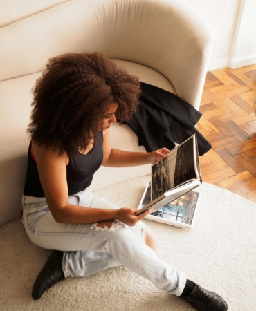 Demet Özdemir Eşref Rüya'da Ebru Gündeş'in Şarkısını Seslendirdi