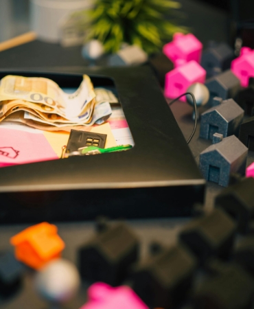 Turgay Canver ve Begüm Canver, Adana'da Modern Yaşam Alanları Geliştiriyor